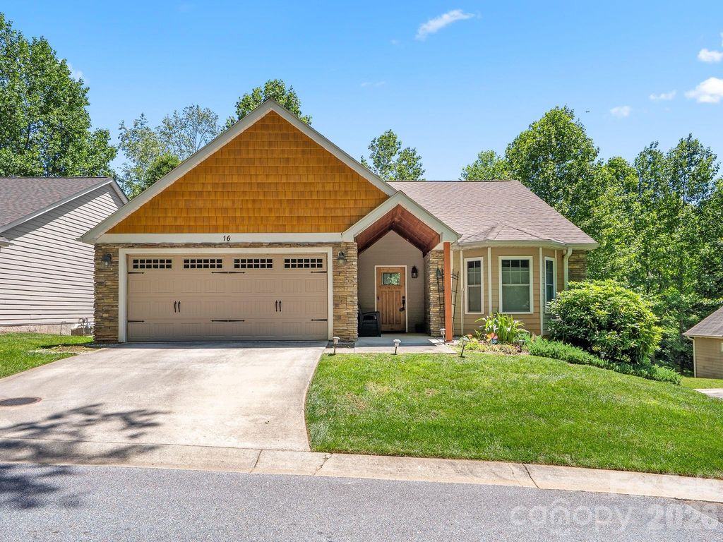 16 Jennlynn Drive, Arden, NC 28704