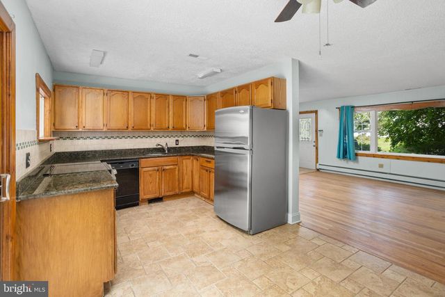 23 COTTON RD, Levittown, PA 19057