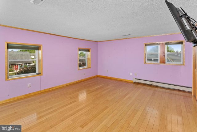 23 COTTON RD, Levittown, PA 19057