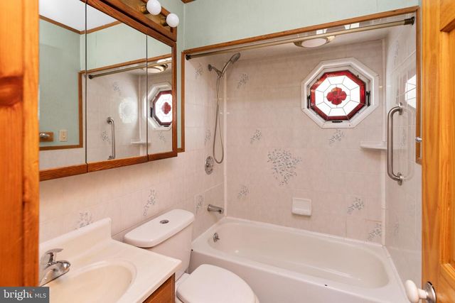 23 COTTON RD, Levittown, PA 19057