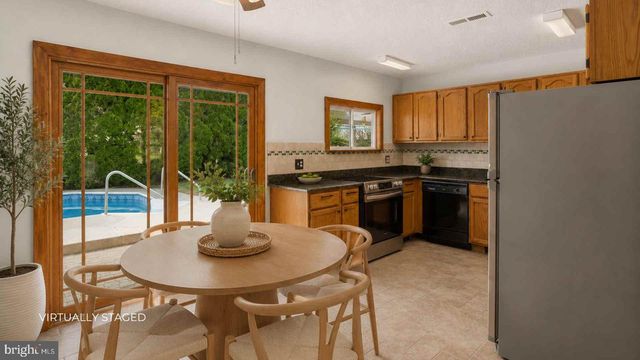 23 COTTON RD, Levittown, PA 19057