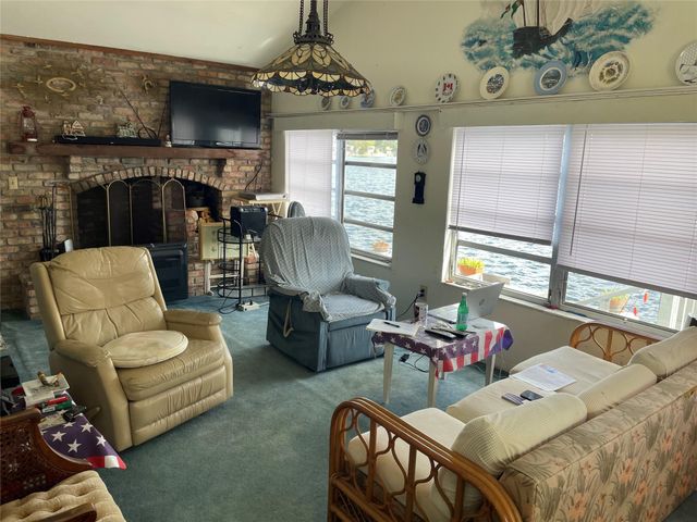 5724 Lagoon Dr, Fort Lauderdale, FL 33312