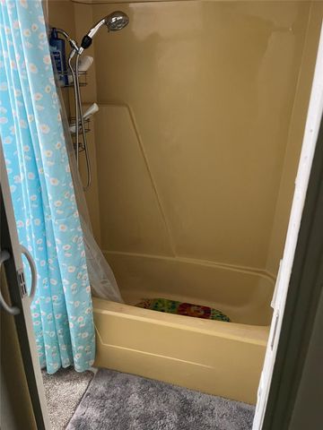 5724 Lagoon Dr, Fort Lauderdale, FL 33312