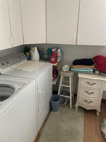 5724 Lagoon Dr, Fort Lauderdale, FL 33312