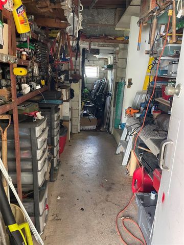 5724 Lagoon Dr, Fort Lauderdale, FL 33312