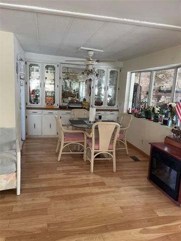 5724 Lagoon Dr, Fort Lauderdale, FL 33312