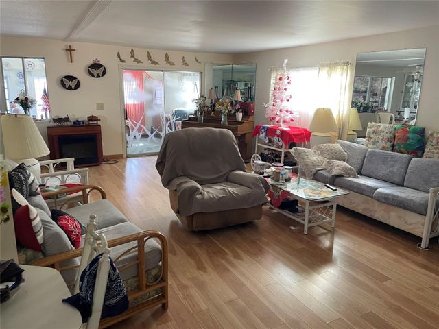 5724 Lagoon Dr, Fort Lauderdale, FL 33312