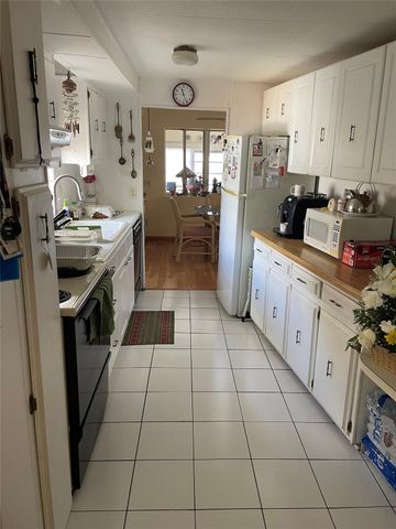 5724 Lagoon Dr, Fort Lauderdale, FL 33312