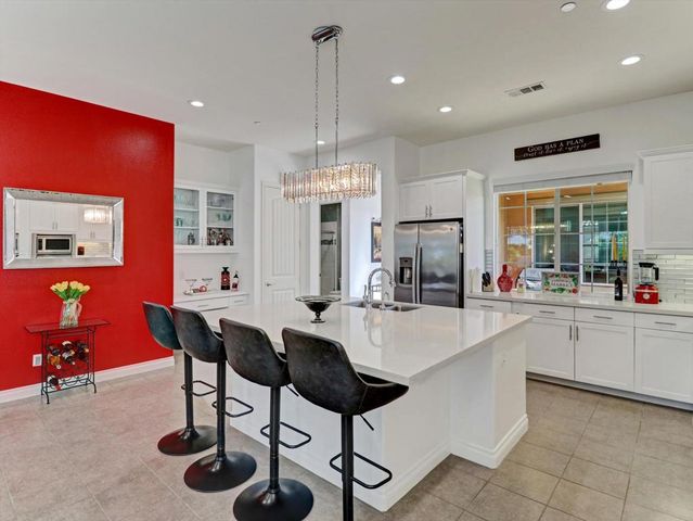 4559 Via Veneto, Palm Desert, CA 92260