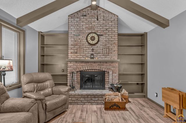 6236 SW 25th ST, Topeka, KS 66614