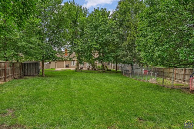 6236 SW 25th ST, Topeka, KS 66614