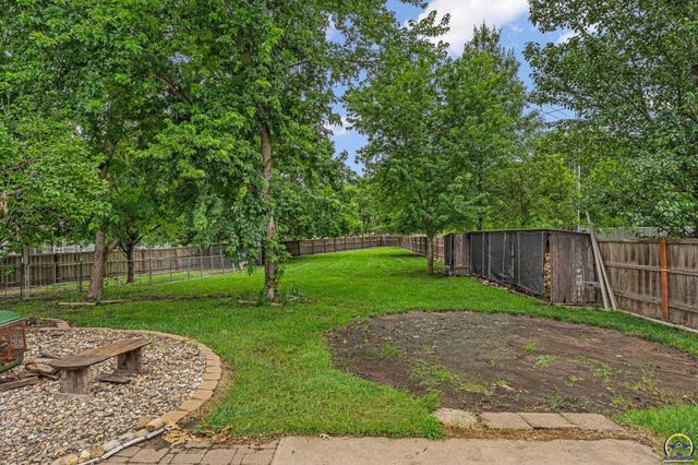 6236 SW 25th ST, Topeka, KS 66614