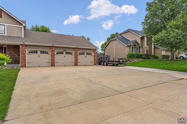 6236 SW 25th ST, Topeka, KS 66614