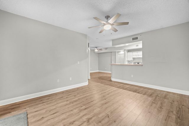 1000 Scotia Drive 105, Hypoluxo, FL 33462