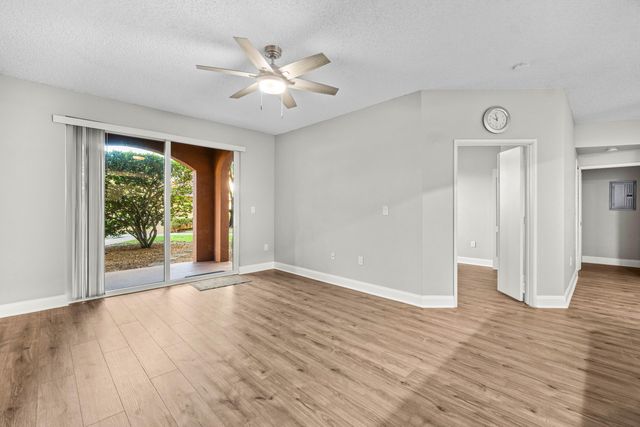 1000 Scotia Drive 105, Hypoluxo, FL 33462