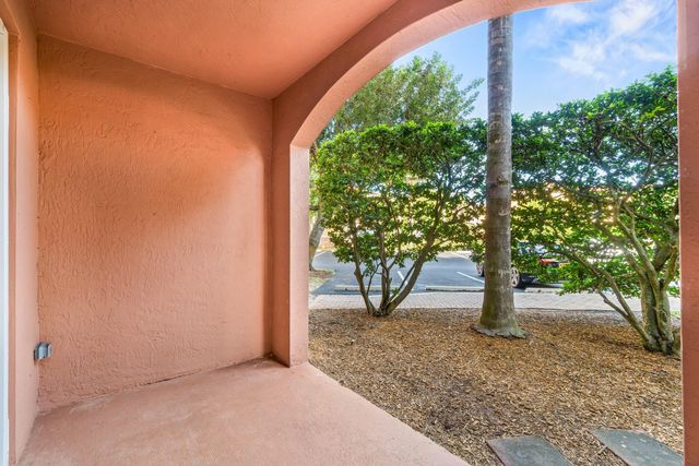 1000 Scotia Drive 105, Hypoluxo, FL 33462