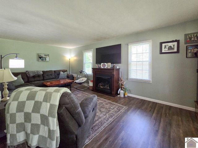 126 St Rt 1890, Mayfield, KY 42066