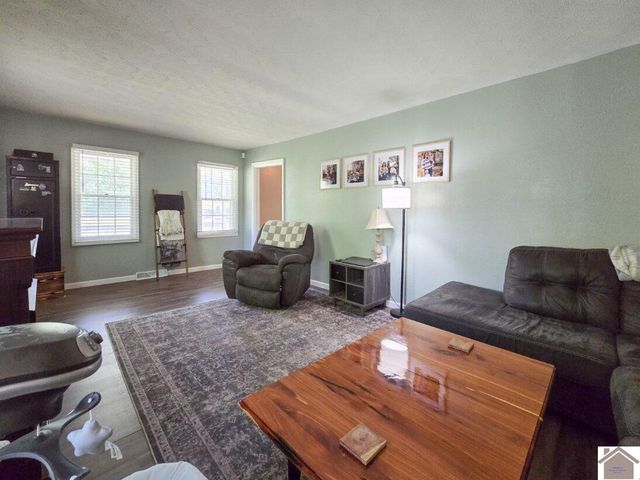 126 St Rt 1890, Mayfield, KY 42066