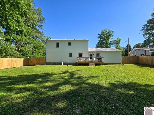 126 St Rt 1890, Mayfield, KY 42066