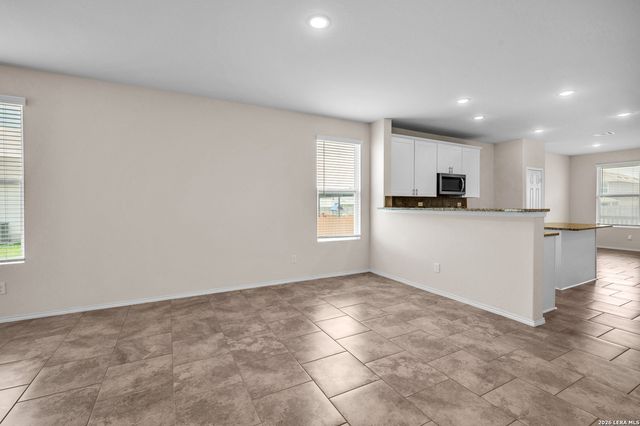 874 Crested Iris, New Braunfels, TX 78130