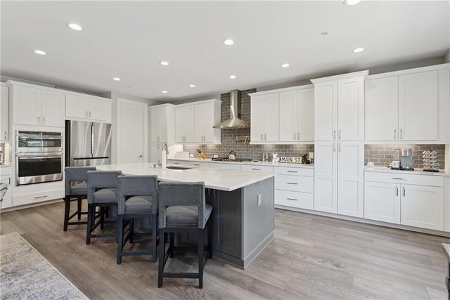 8255 Main Street 2, Woodstock, GA 30188