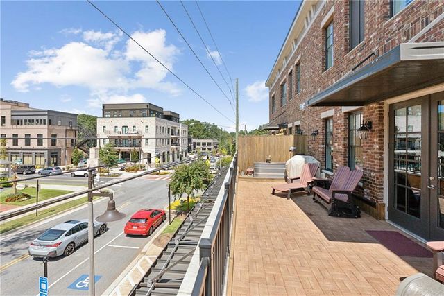 8255 Main Street 2, Woodstock, GA 30188