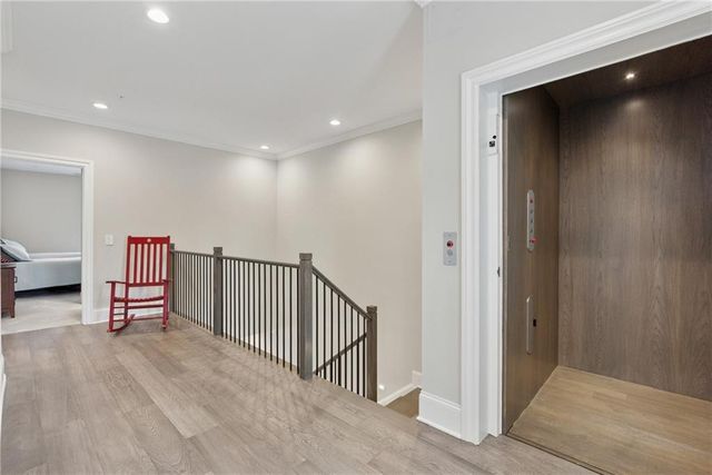 8255 Main Street 2, Woodstock, GA 30188