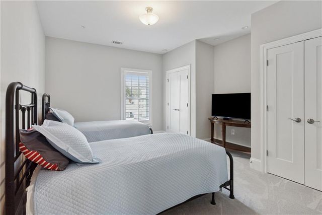 8255 Main Street 2, Woodstock, GA 30188