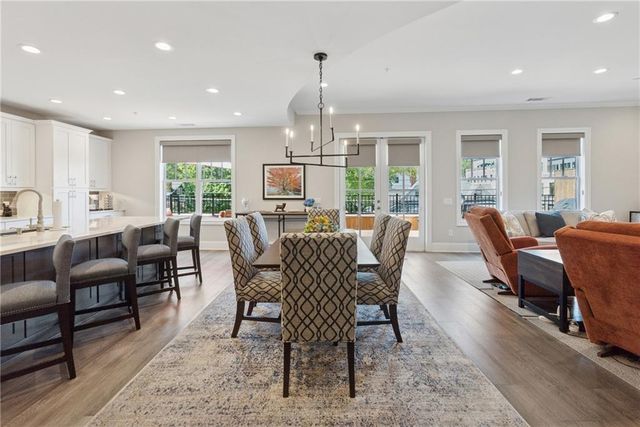 8255 Main Street 2, Woodstock, GA 30188