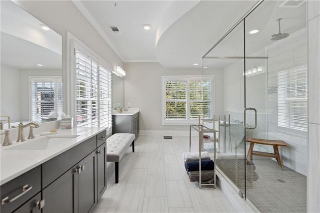 8255 Main Street 2, Woodstock, GA 30188