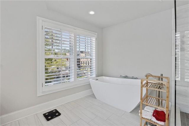 8255 Main Street 2, Woodstock, GA 30188