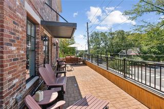 8255 Main Street 2, Woodstock, GA 30188