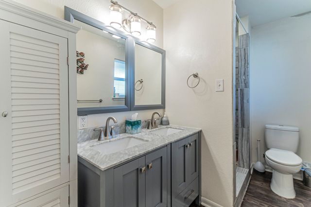 708 N Stewart Street, Azle, TX 76020