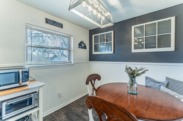 708 N Stewart Street, Azle, TX 76020