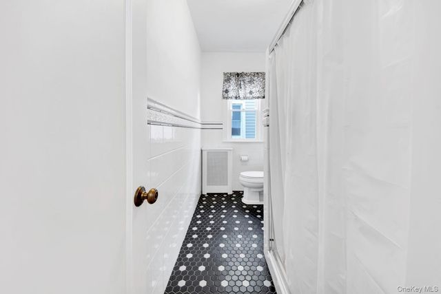 34 King Avenue, Yonkers, NY 10704