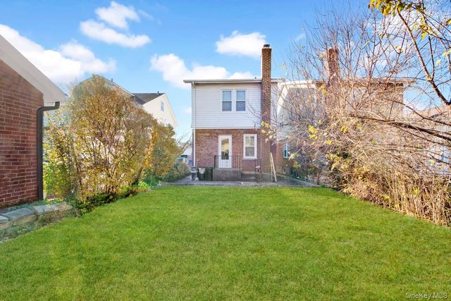 34 King Avenue, Yonkers, NY 10704