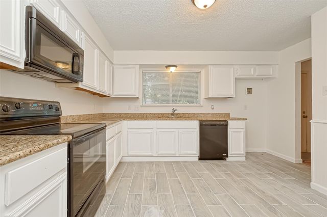 5302 Oaklynn Drive, Spring, TX 77373