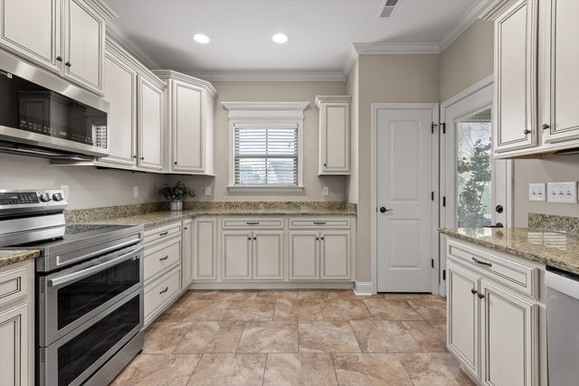 8608 Skybrook Drive, Ooltewah, TN 37363