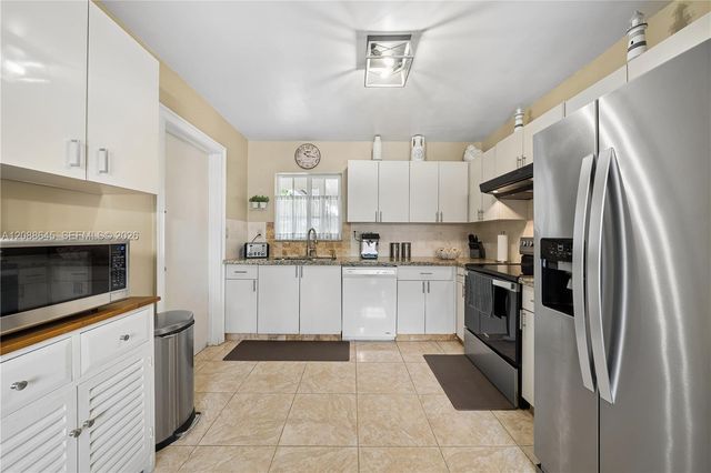 19780 SW 101st Avenue, Cutler Bay, FL 33157