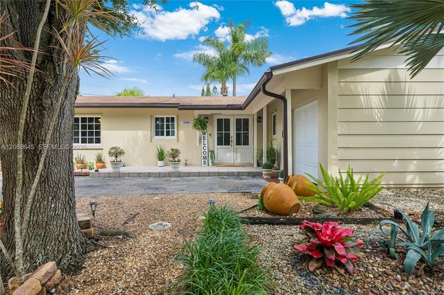 19780 SW 101st Avenue, Cutler Bay, FL 33157