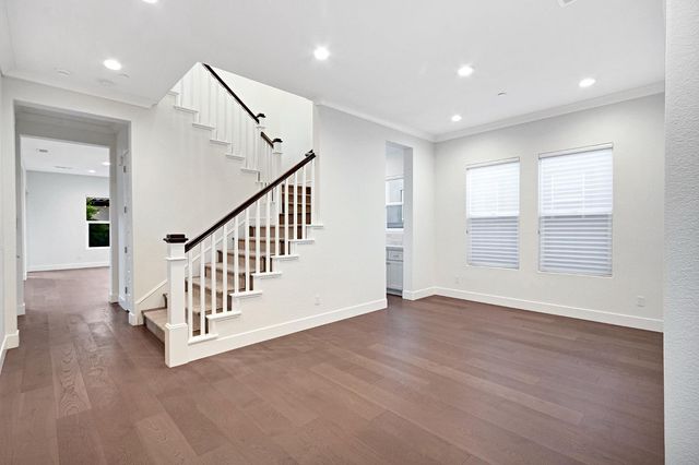 3243 Dullanty Way, Sacramento, CA 95816