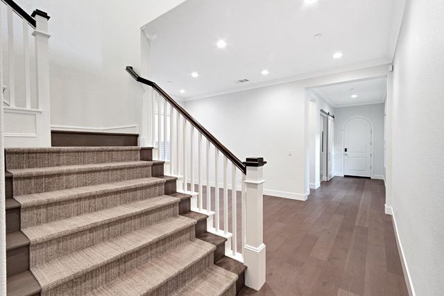 3243 Dullanty Way, Sacramento, CA 95816
