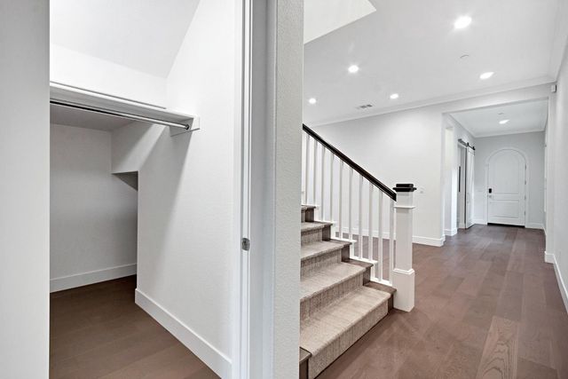 3243 Dullanty Way, Sacramento, CA 95816