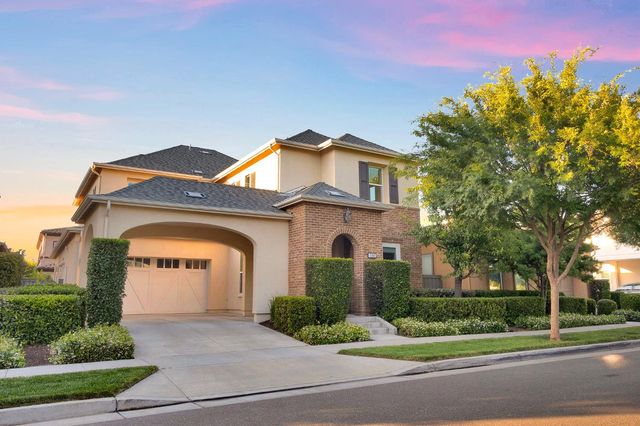 3243 Dullanty Way, Sacramento, CA 95816