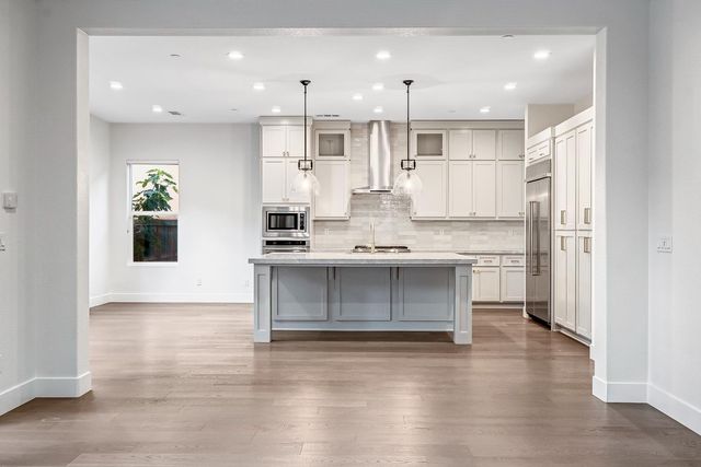 3243 Dullanty Way, Sacramento, CA 95816