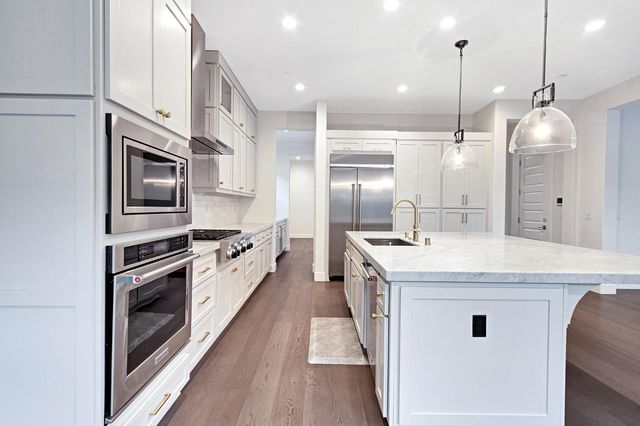 3243 Dullanty Way, Sacramento, CA 95816