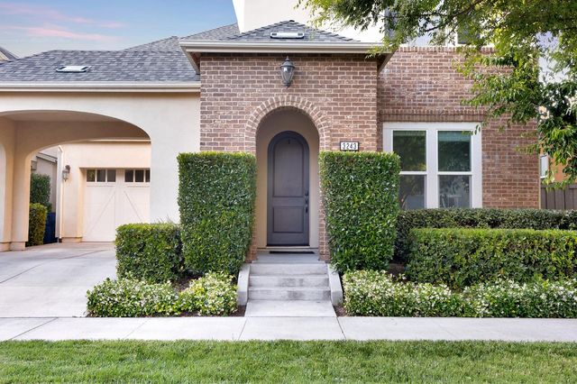3243 Dullanty Way, Sacramento, CA 95816