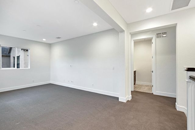 3243 Dullanty Way, Sacramento, CA 95816