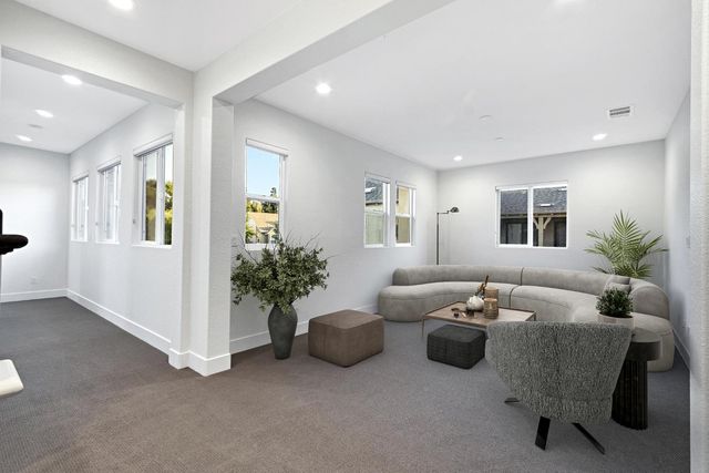 3243 Dullanty Way, Sacramento, CA 95816