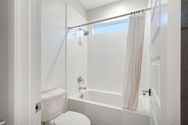 3243 Dullanty Way, Sacramento, CA 95816